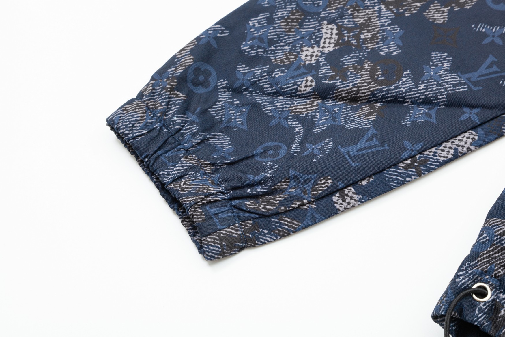 【LOUIS VUITTON】ルイヴィトン   ジャケット着ご好評に付き再入荷！240926