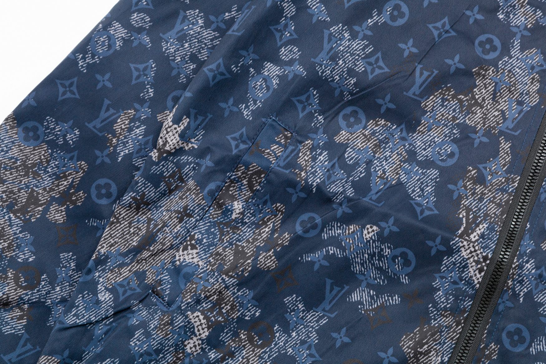 【LOUIS VUITTON】ルイヴィトン   ジャケット着ご好評に付き再入荷！240926