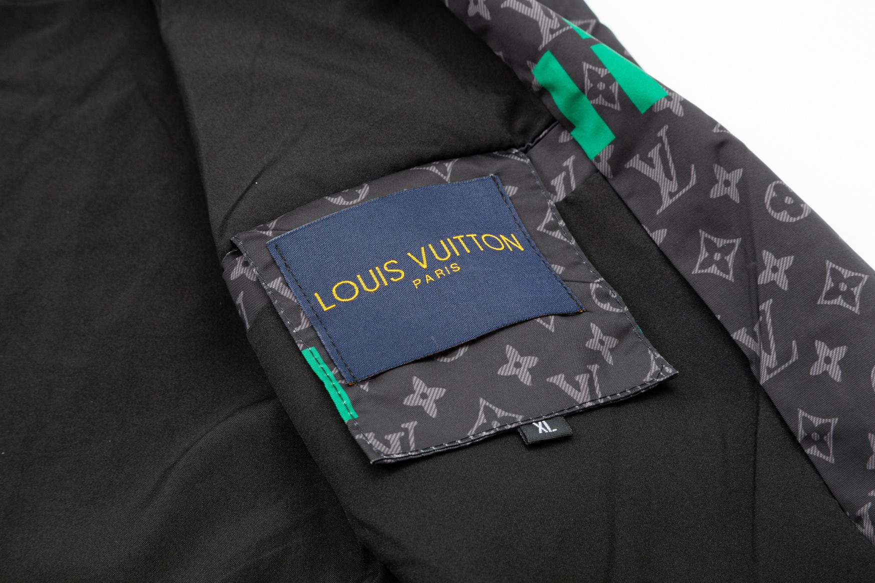 【LOUIS VUITTON】ルイヴィトン   ジャケット着ご好評に付き再入荷！240926