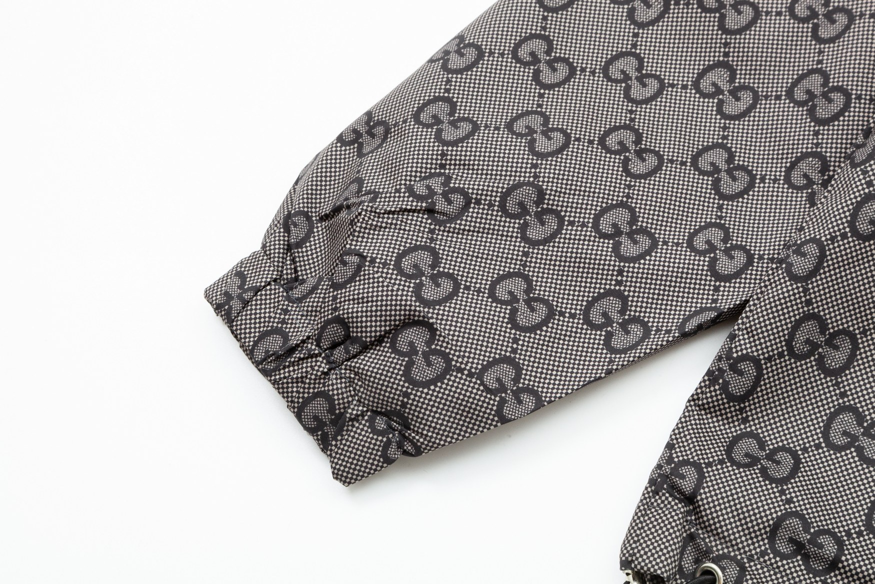 【GUCCI】グッチ   ジャケット着ご好評に付き再入荷！240926