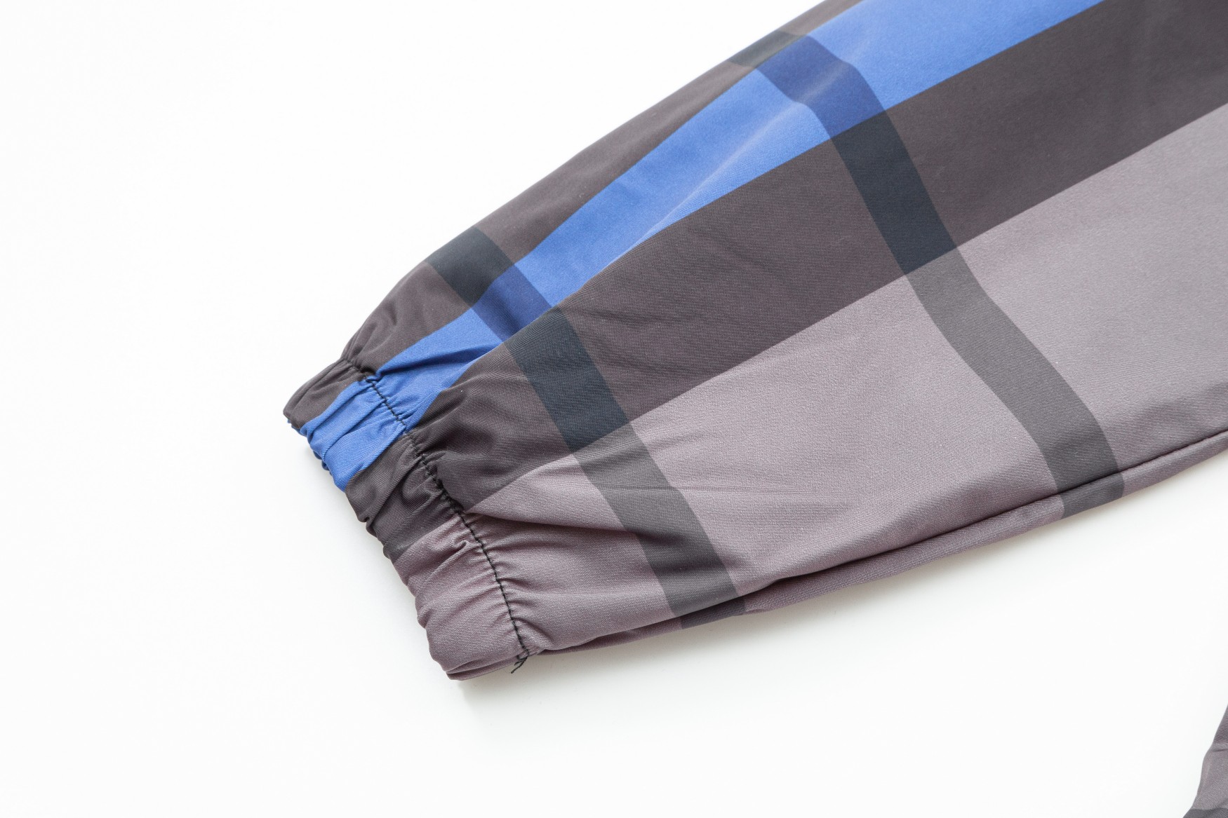 【BURBERRY】バーバリー  ジャケット着ご好評に付き再入荷！240926