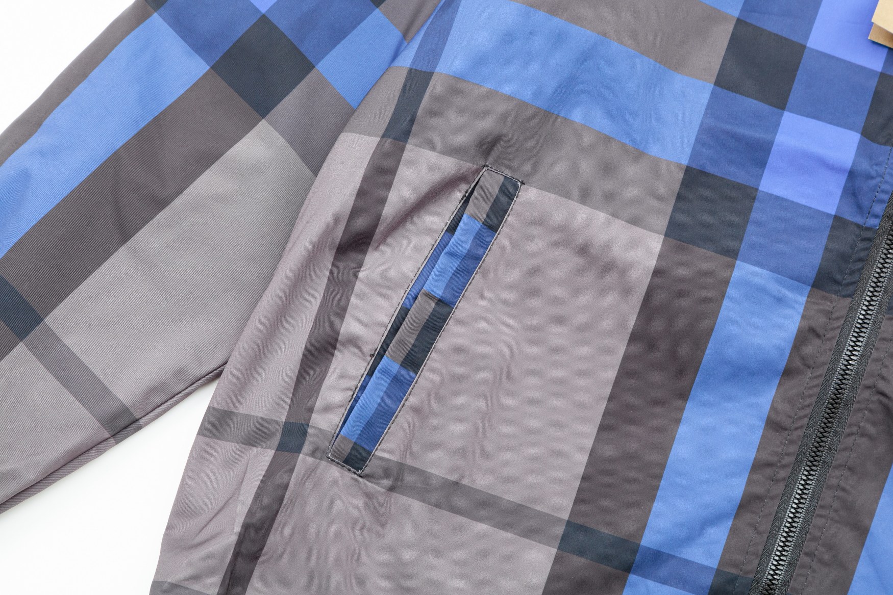 【BURBERRY】バーバリー  ジャケット着ご好評に付き再入荷！240926