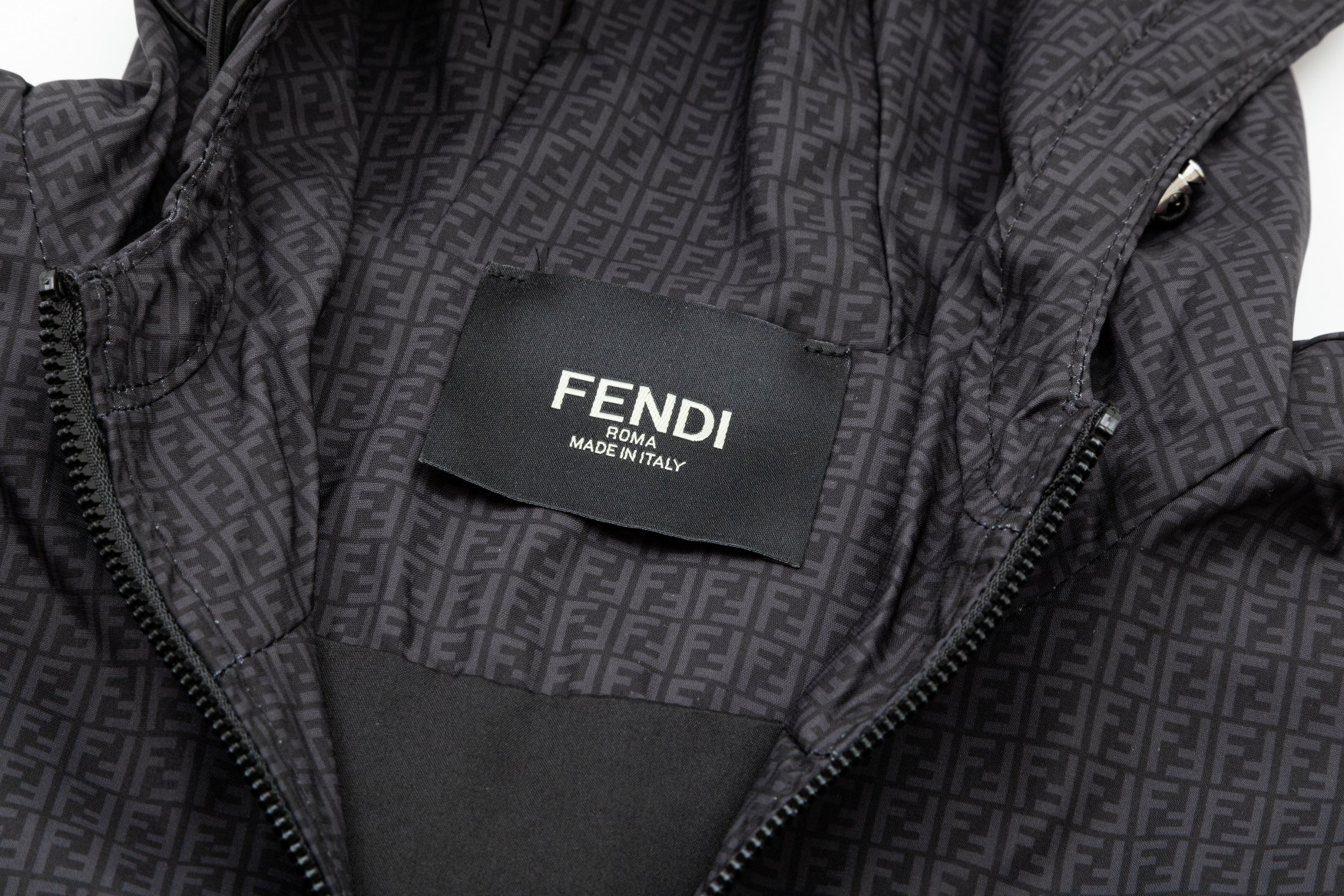 【FENDI】フェンディ  ジャケット着ご好評に付き再入荷！240926