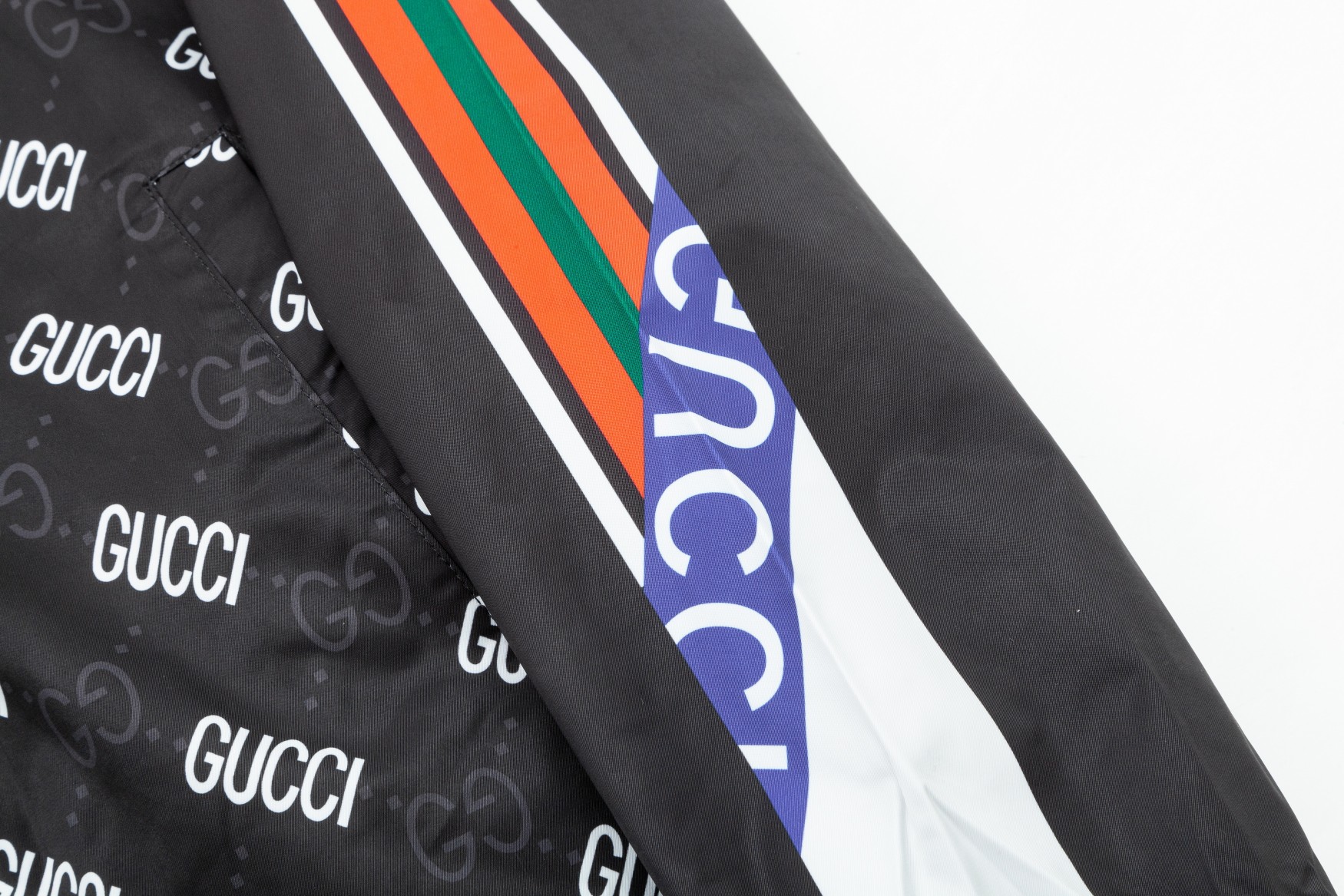 【GUCCI】グッチ   ジャケット着ご好評に付き再入荷！240926
