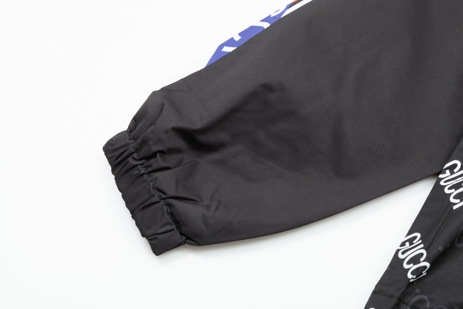 【GUCCI】グッチ   ジャケット着ご好評に付き再入荷！240926