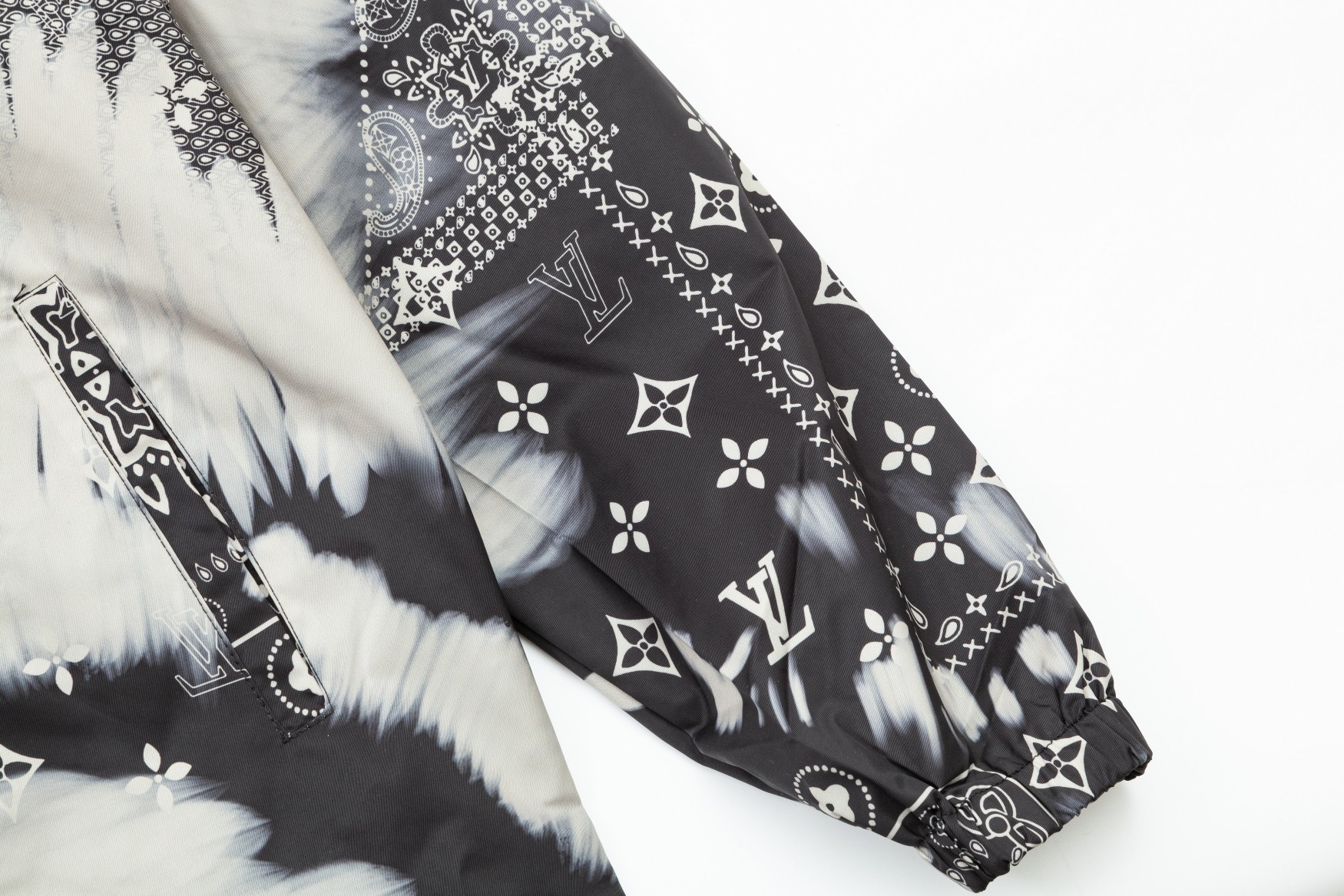 【LOUIS VUITTON】ルイヴィトン   ジャケット着ご好評に付き再入荷！240926