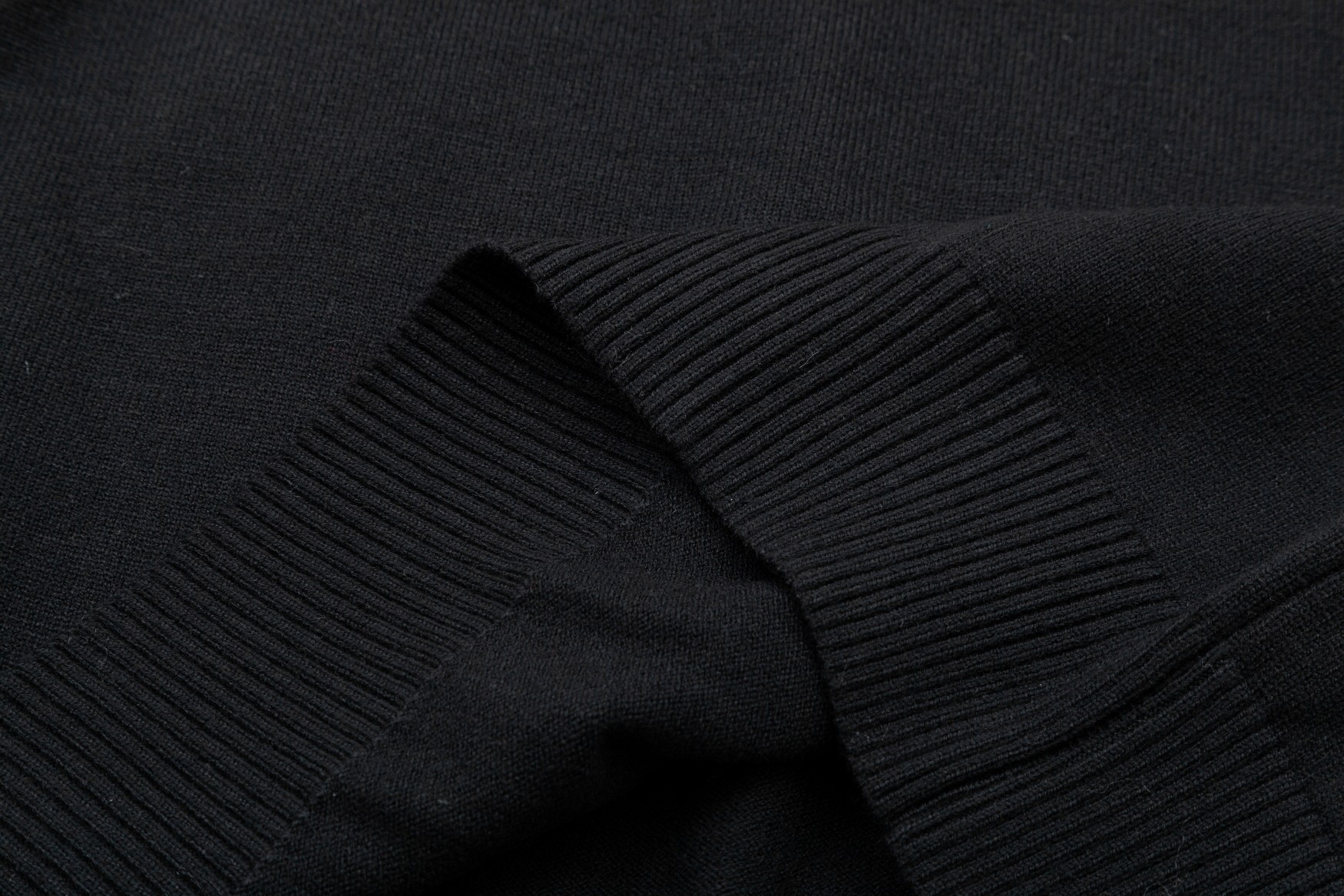 【LOUIS VUITTON 公式旗艦店】ルイヴィトン  セーター好評に付き再入荷！ 240927