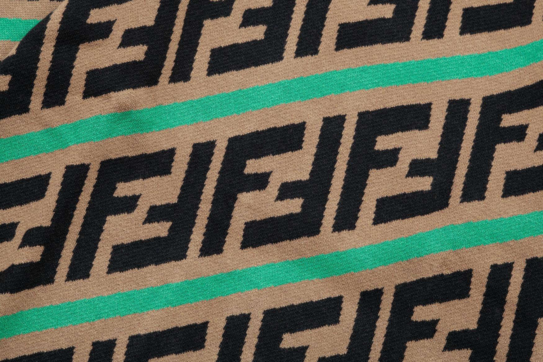 【FENDI  公式旗艦店】フェンディ セーター好評に付き再入荷！ 241101