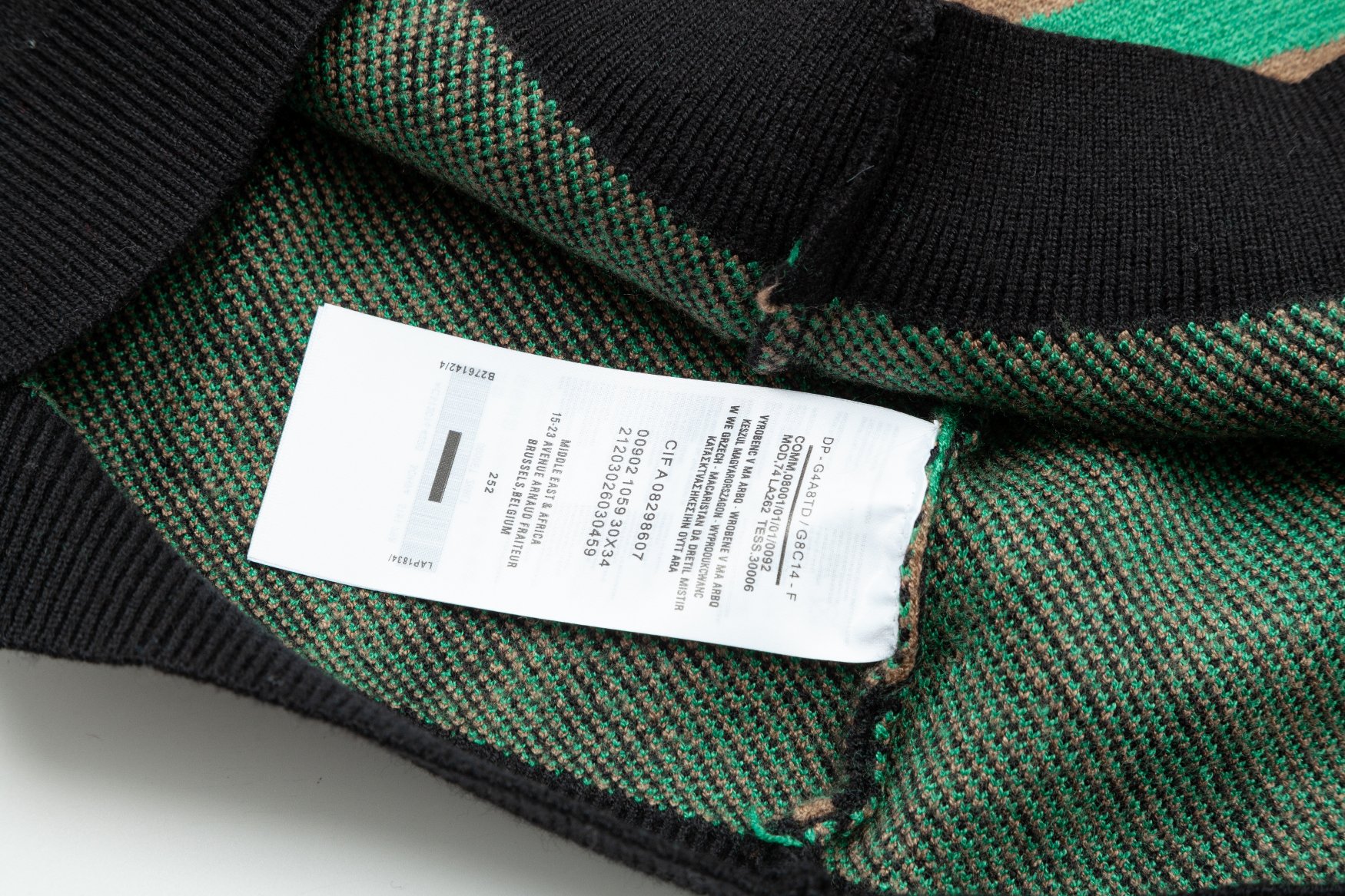 【FENDI  公式旗艦店】フェンディ セーター好評に付き再入荷！ 241101