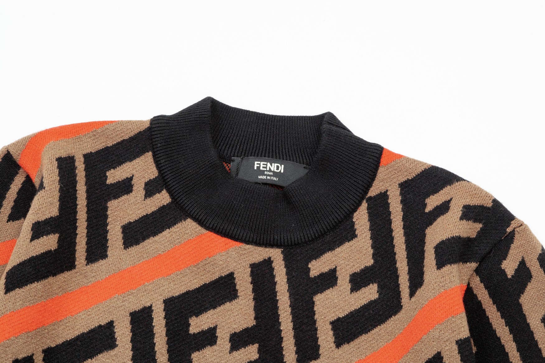 【GUCCI 公式旗艦店】グッチ  セーター好評に付き再入荷！ 240928