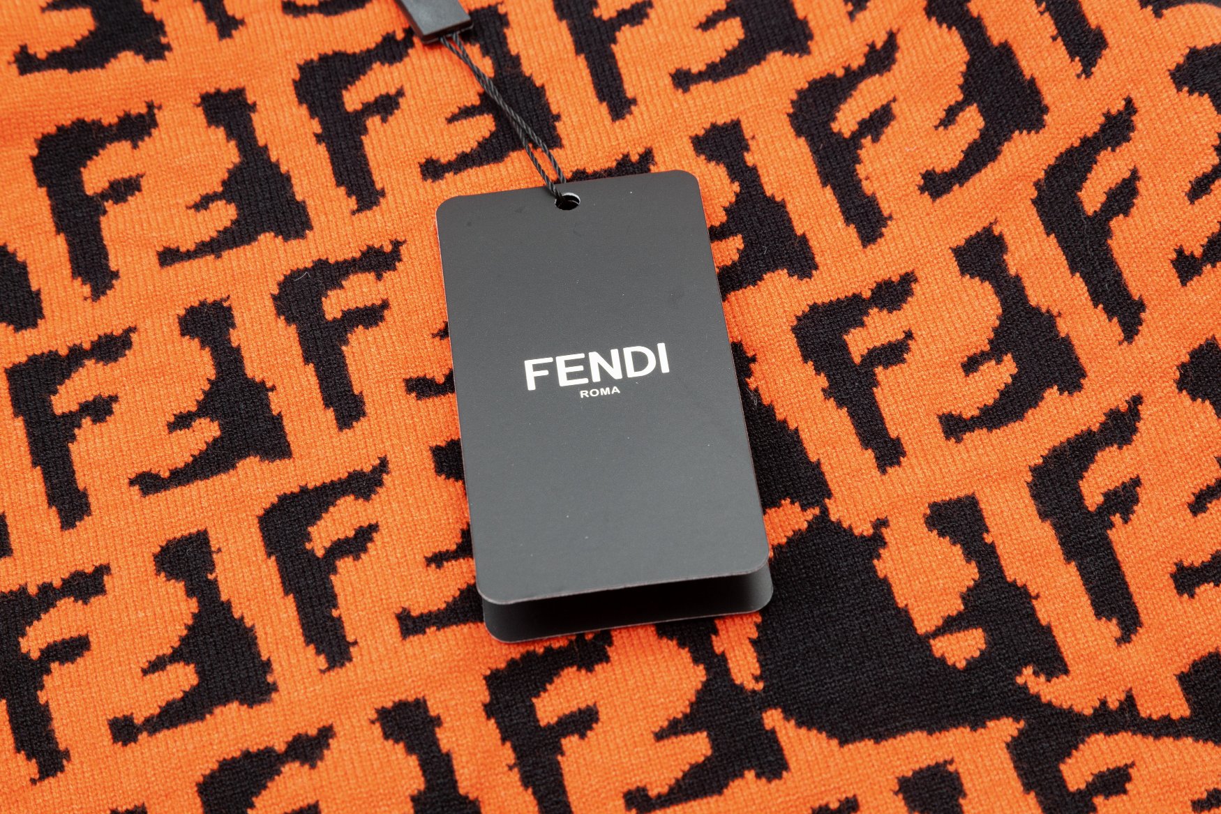 【FENDI 公式旗艦店】フェンディ   セーター好評に付き再入荷！ 240928