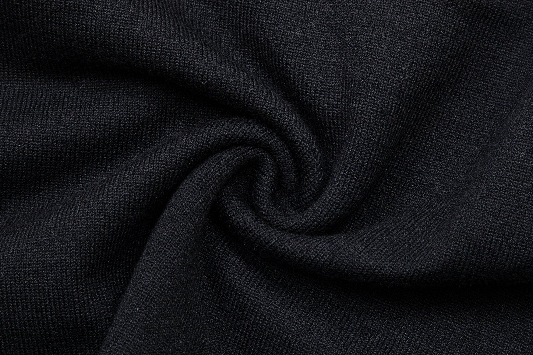 【FENDI 公式旗艦店】フェンディ   セーター好評に付き再入荷！ 240929