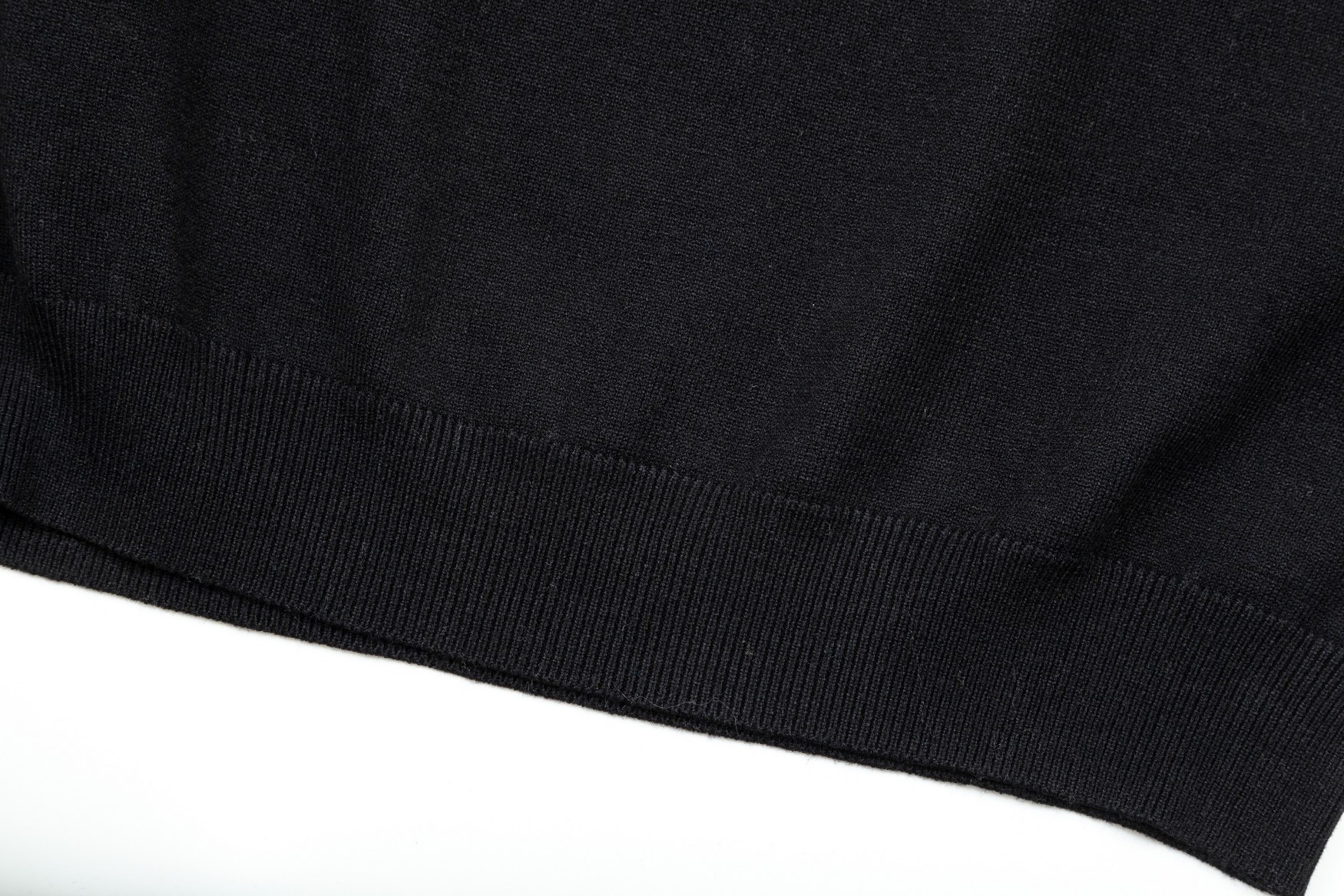 【FENDI 公式旗艦店】フェンディ   セーター好評に付き再入荷！ 240929