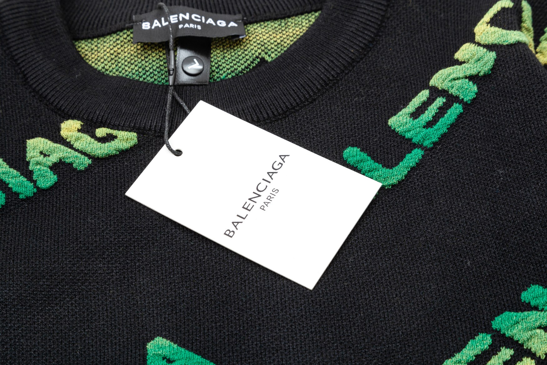 【VERSACE  公式旗艦店】ヴェルサーチ  セーター好評に付き再入荷！ 240930