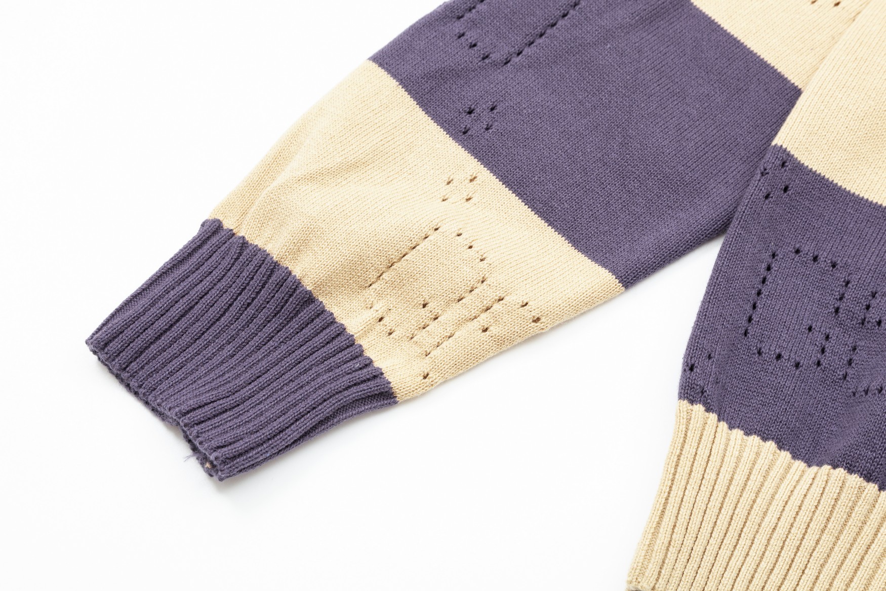 【GUCCI 公式旗艦店】グッチ  セーター好評に付き再入荷！ 240928