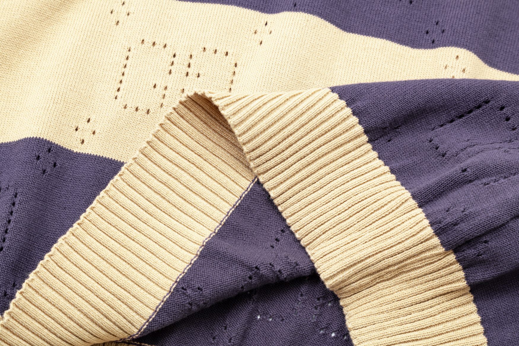 【GUCCI 公式旗艦店】グッチ  セーター好評に付き再入荷！ 240928