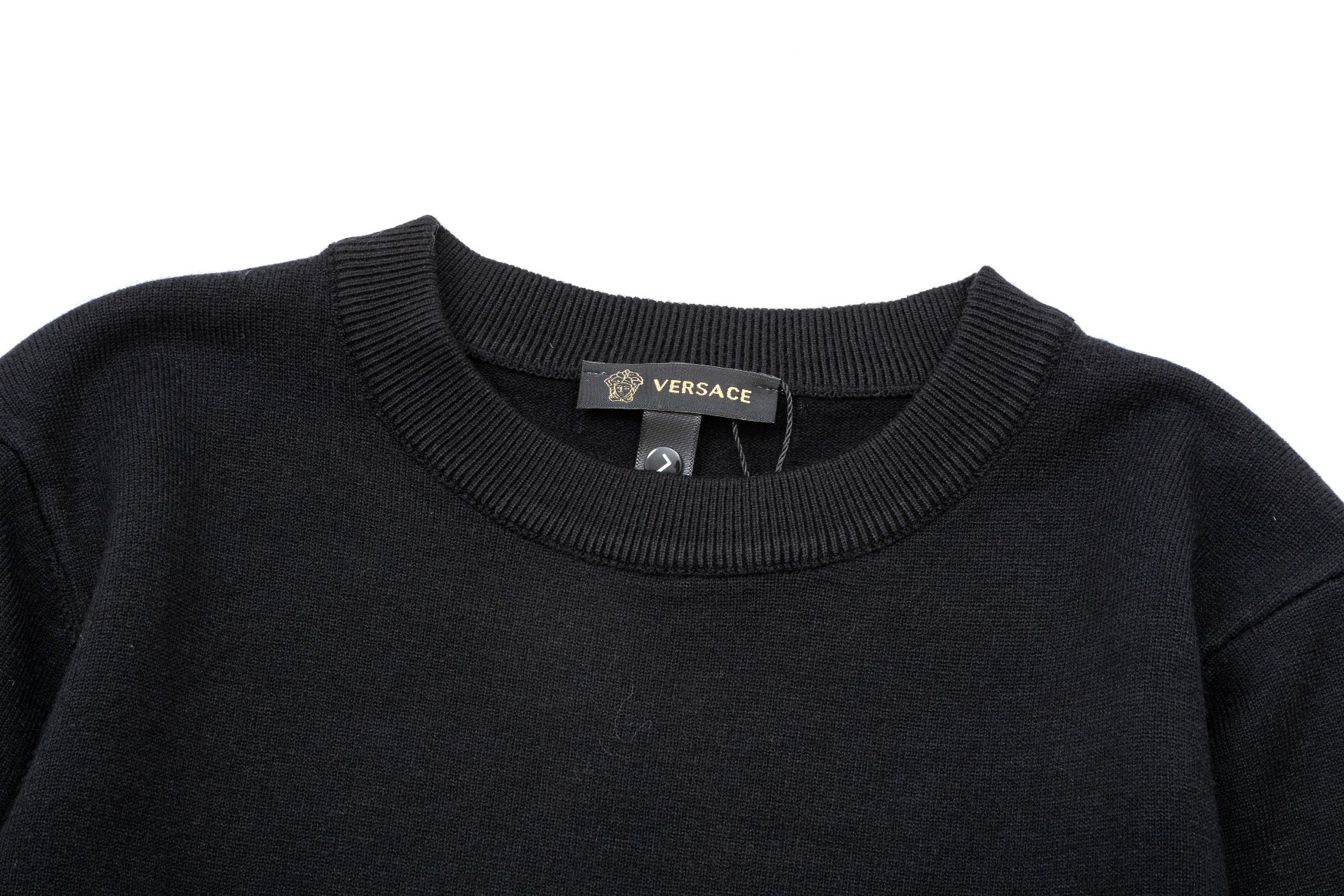 【VERSACE  公式旗艦店】ヴェルサーチ  セーター好評に付き再入荷！ 240930