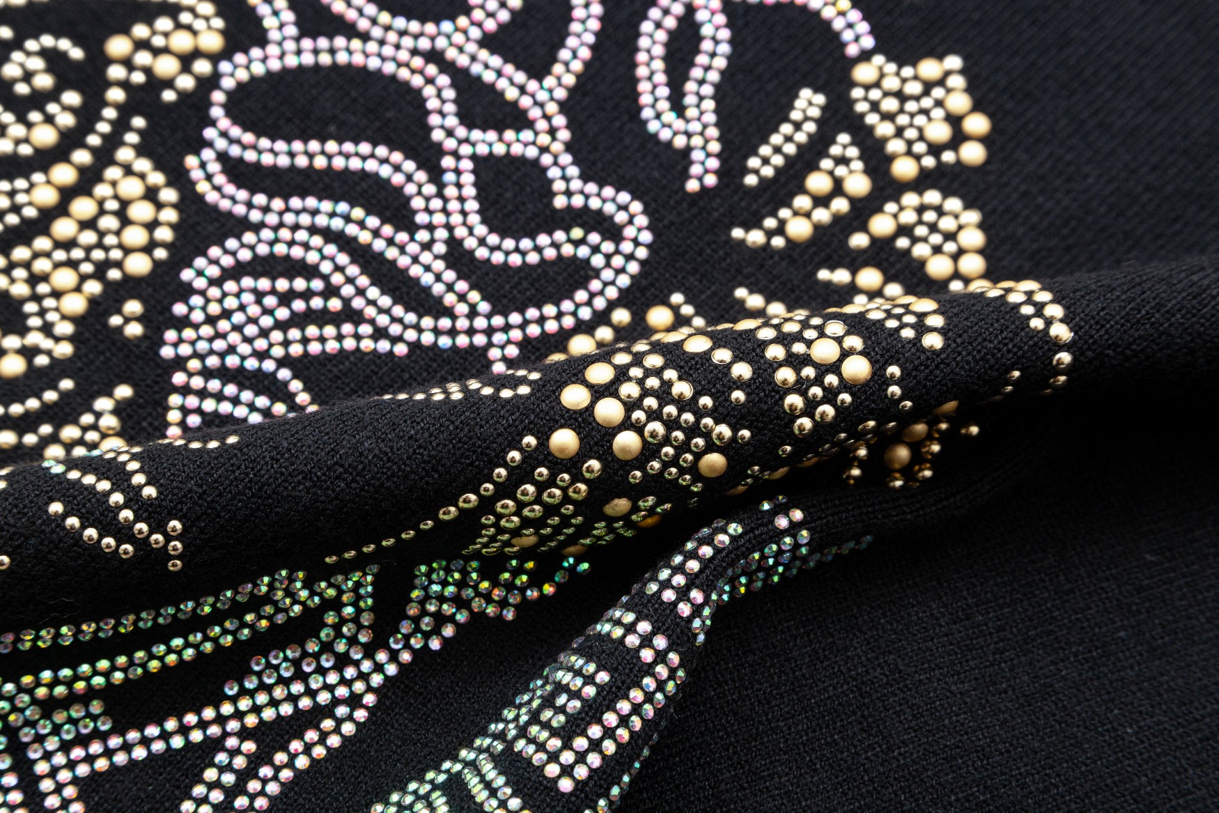 【VERSACE  公式旗艦店】ヴェルサーチ  セーター好評に付き再入荷！ 240930