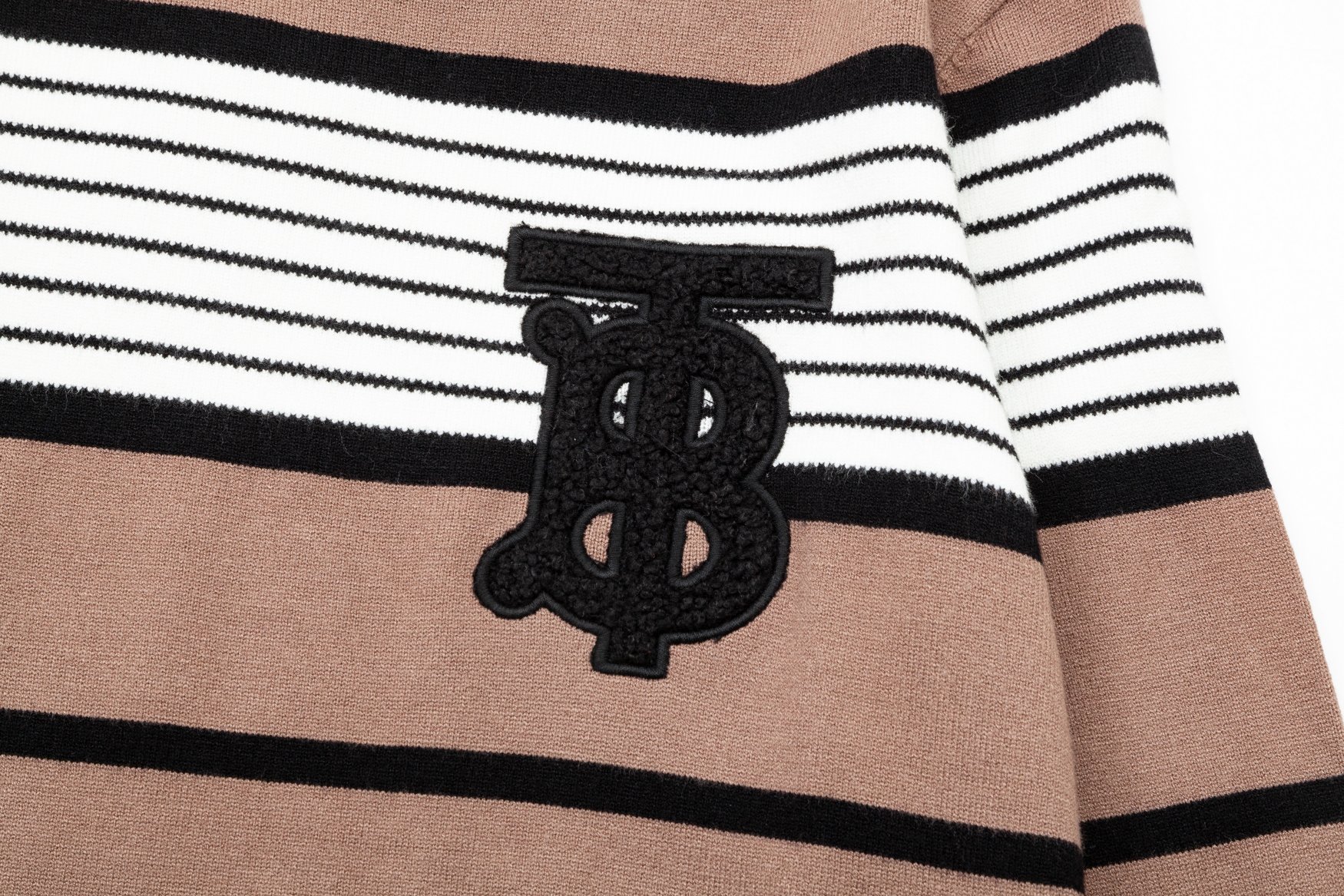 【BURBERRY 公式旗艦店】バーバリー   セーター好評に付き再入荷！ 240929