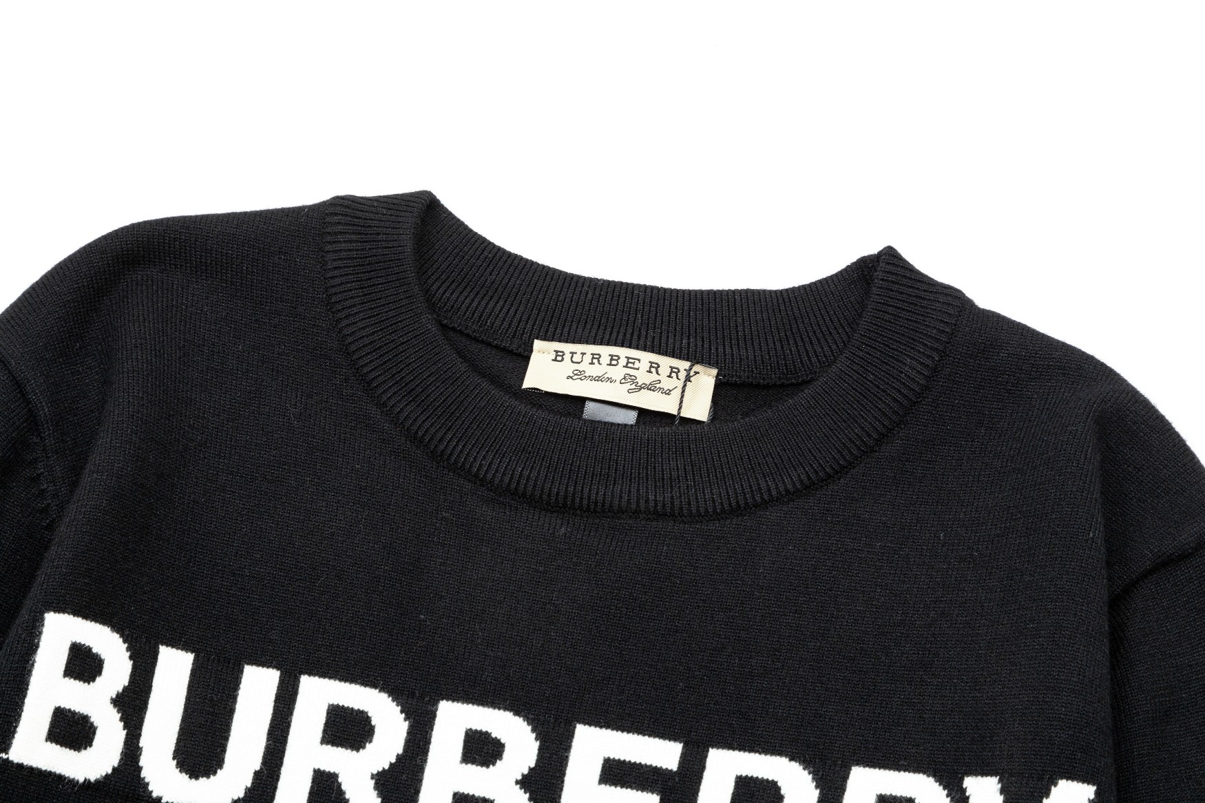 【BURBERRY 公式旗艦店】バーバリー   セーター好評に付き再入荷！ 240930