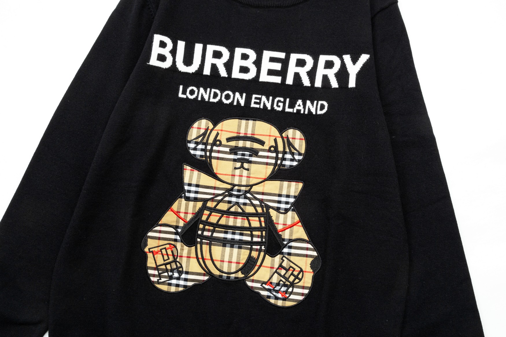 【BURBERRY 公式旗艦店】バーバリー   セーター好評に付き再入荷！ 240930