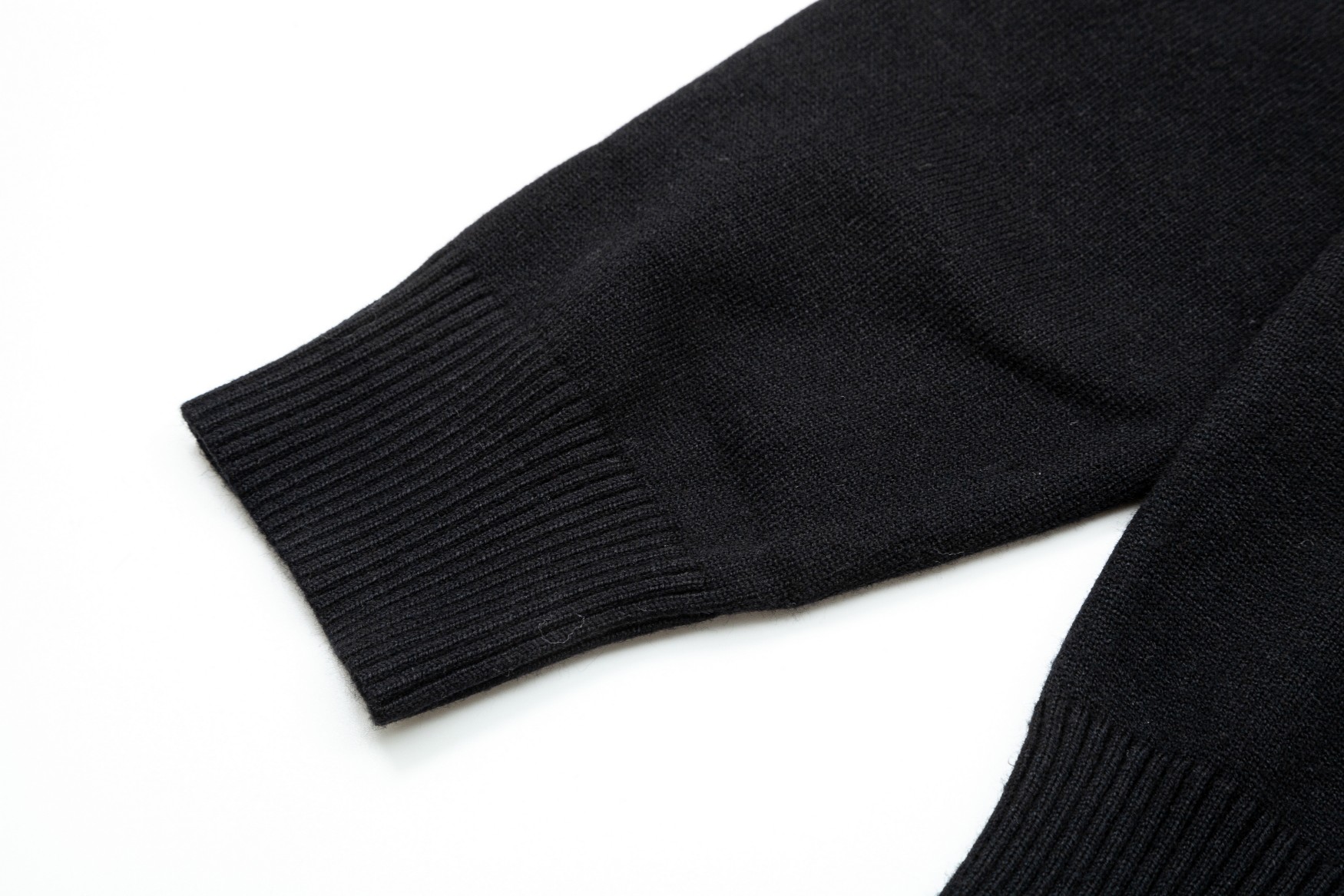 【BURBERRY 公式旗艦店】バーバリー   セーター好評に付き再入荷！ 240930