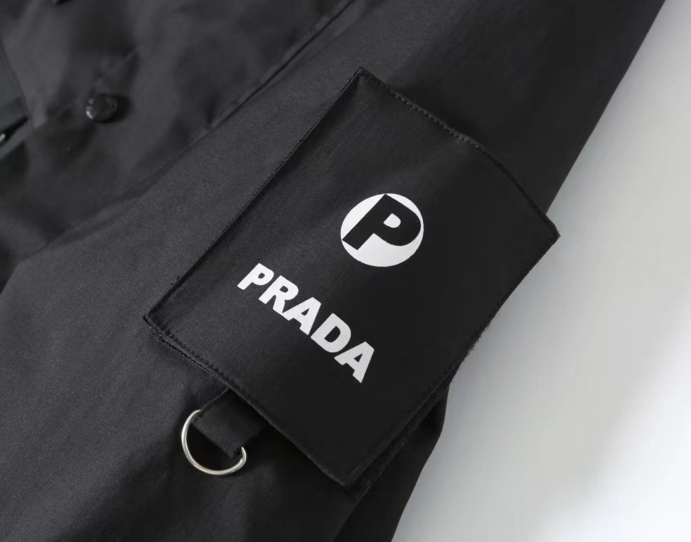 【PRADA  公式旗艦店】 プラダ  ジャケット着 ご好評に付き再入荷！241024