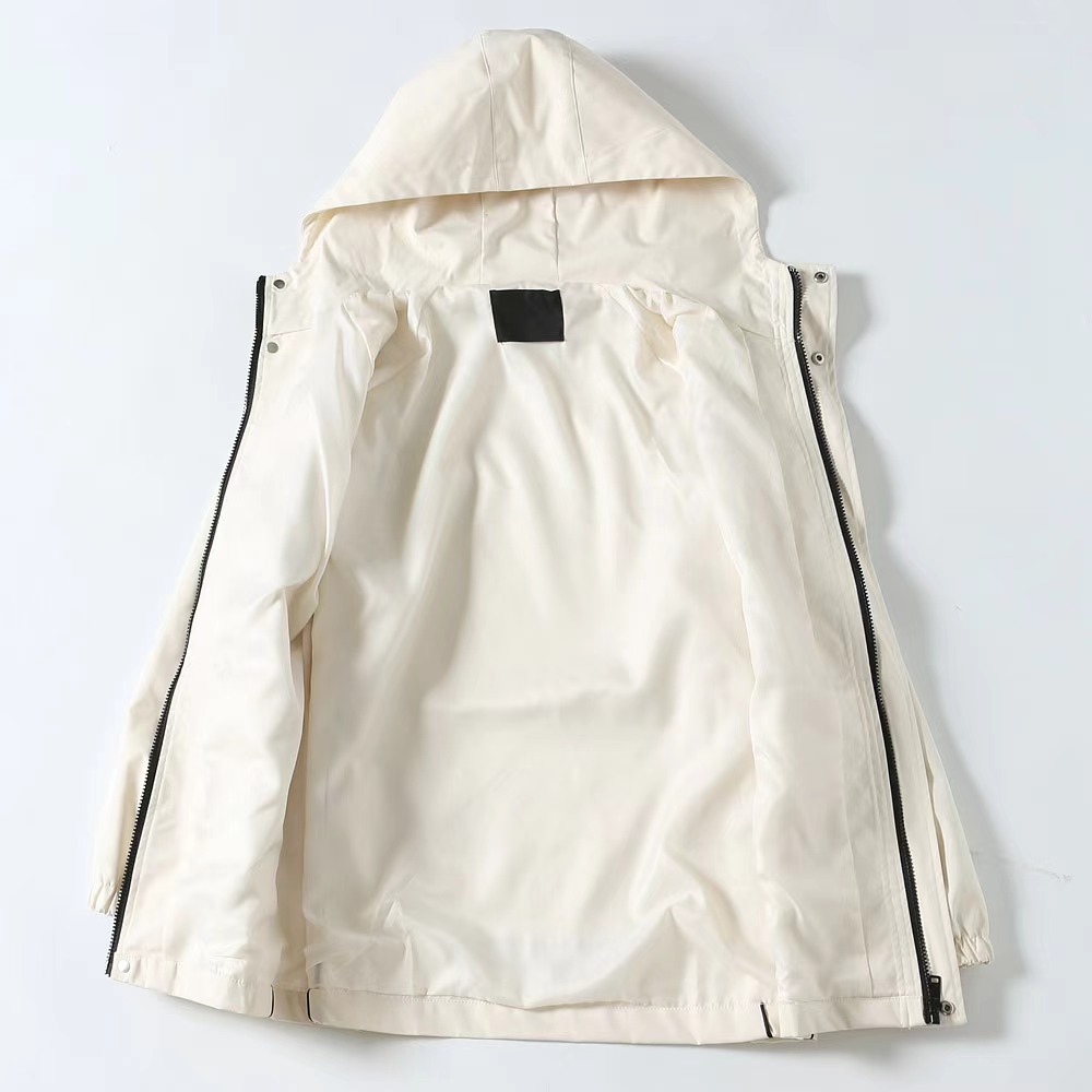 【MONCLER 公式旗艦店】 モンクレール  ジャケット着 ご好評に付き再入荷！241023