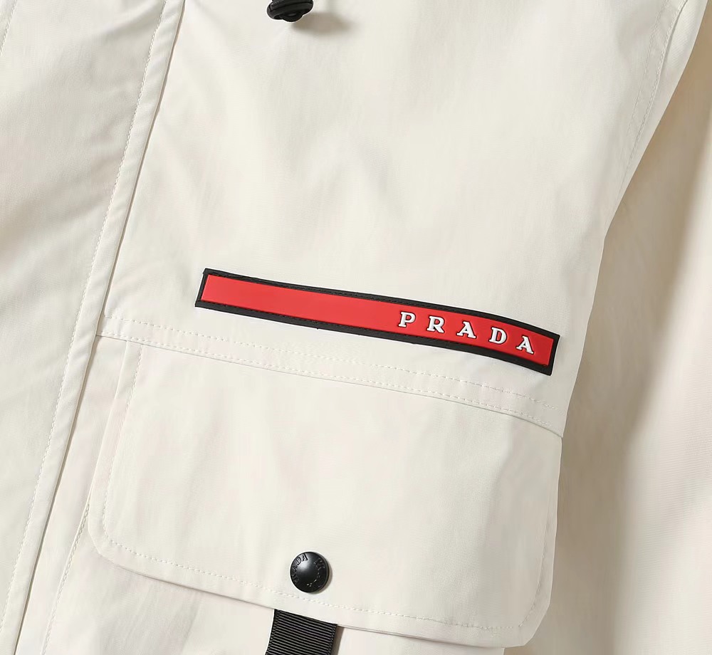 【PRADA  公式旗艦店】 プラダ  ジャケット着 ご好評に付き再入荷！241024