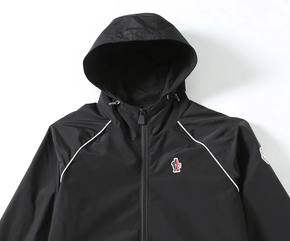 【MONCLER 公式旗艦店】 モンクレール  ジャケット着 ご好評に付き再入荷！241023