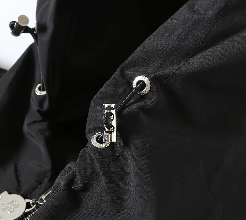 【MONCLER 公式旗艦店】 モンクレール  ジャケット着 ご好評に付き再入荷！241023