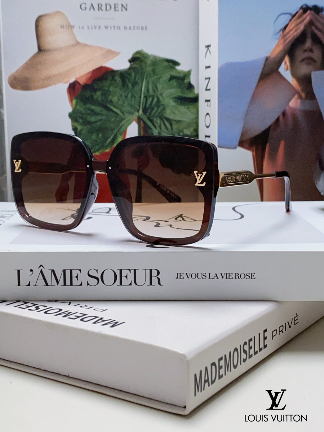 LOUIS VUITTON (  ルイヴィトン ) サングラス 241012