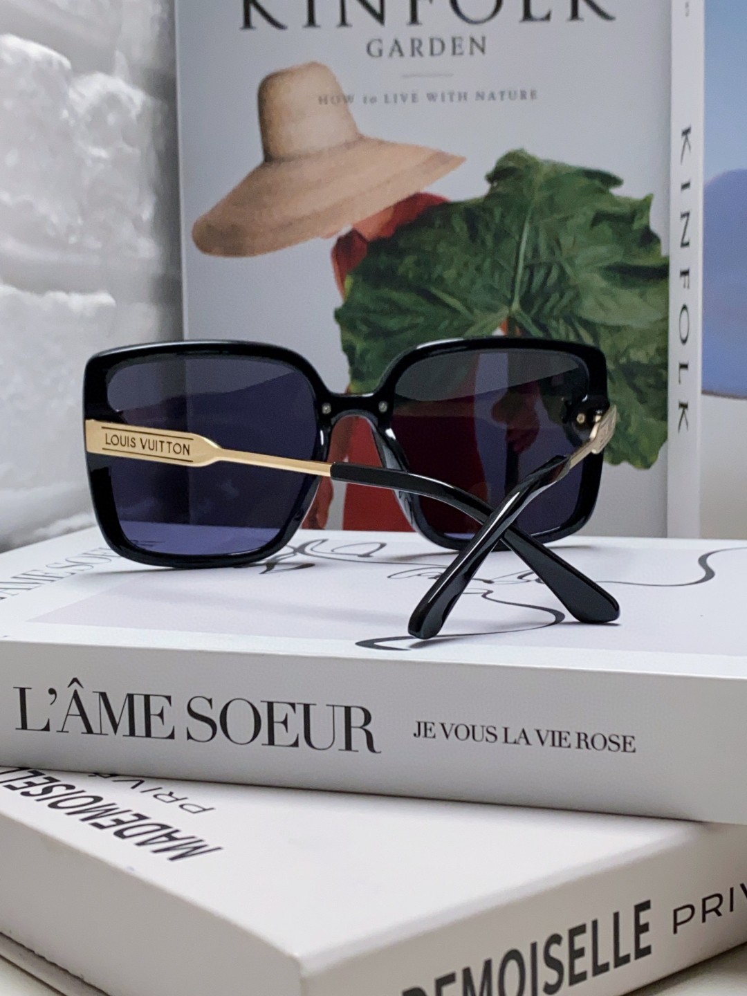 LOUIS VUITTON (  ルイヴィトン ) サングラス 241012