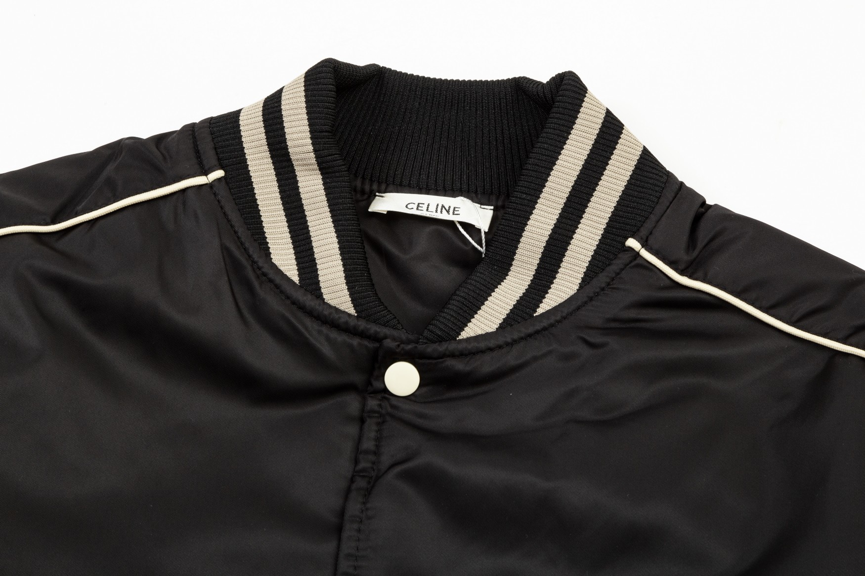 【CELINE  公式旗艦店】セリーヌ  ジャケット着 ご好評に付き再入荷！241021