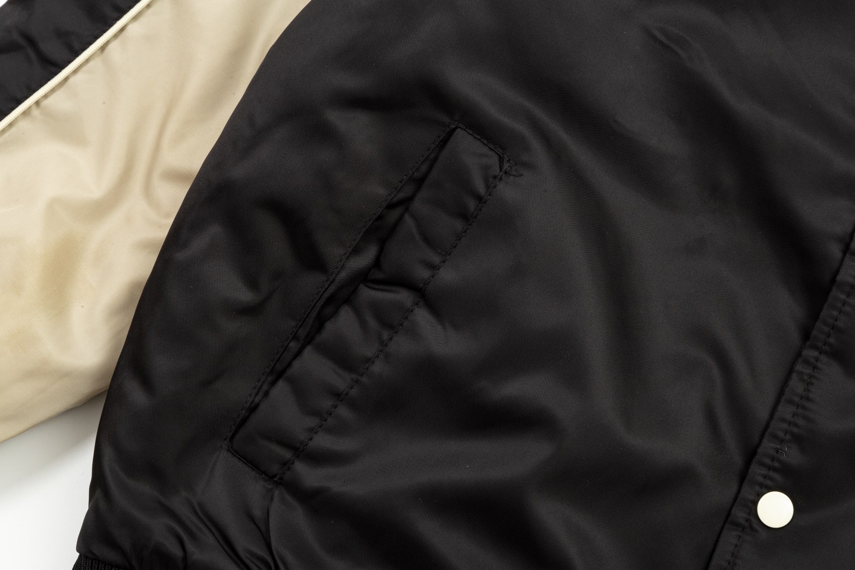 【CELINE  公式旗艦店】セリーヌ  ジャケット着 ご好評に付き再入荷！241021