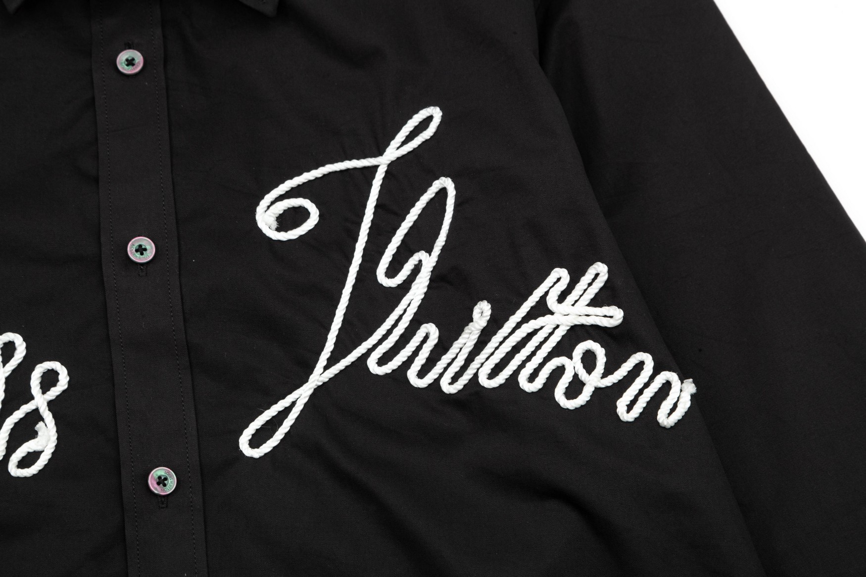 【LOUIS VUITTON 公式旗艦店】ルイヴィトン  シャツ  ご好評に付き再入荷 241119