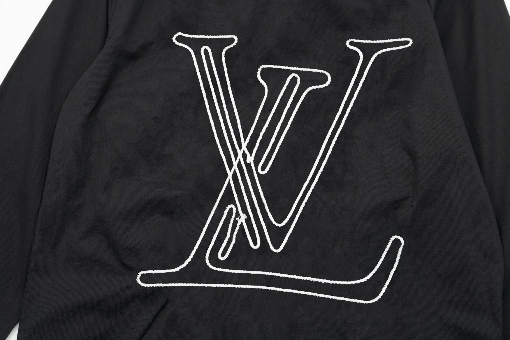 【LOUIS VUITTON 公式旗艦店】ルイヴィトン  シャツ  ご好評に付き再入荷 241119