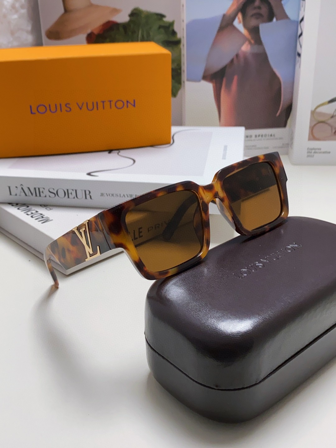 LOUIS VUITTON (  ルイヴィトン ) サングラス 241012