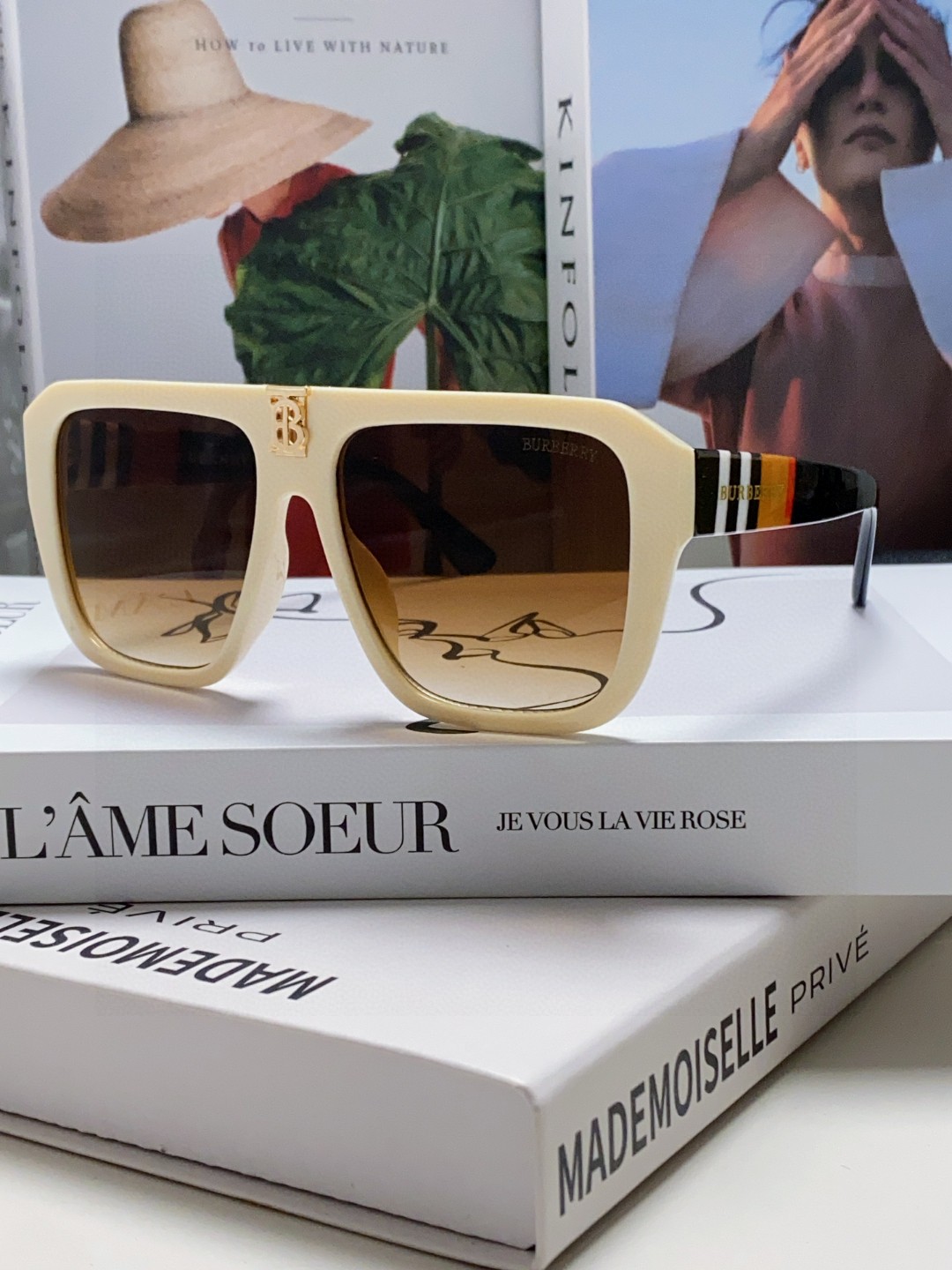 BURBERRY(バーバリー) サングラス  241014