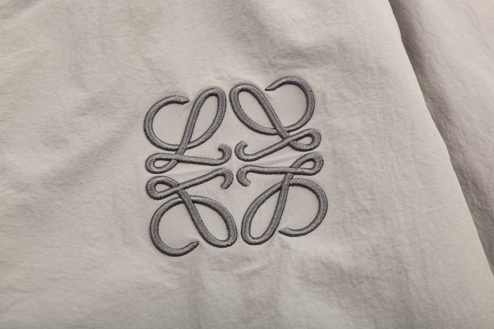 【LOEWE  公式旗艦店】ロエベ  ジャケット着 ご好評に付き再入荷！241021