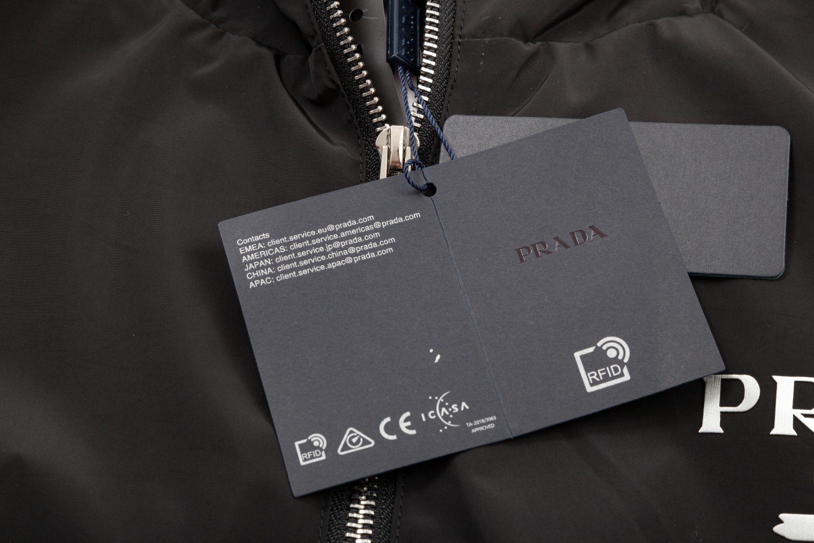 【DIOR  公式旗艦店】ディオール  ジャケット着 ご好評に付き再入荷！241023