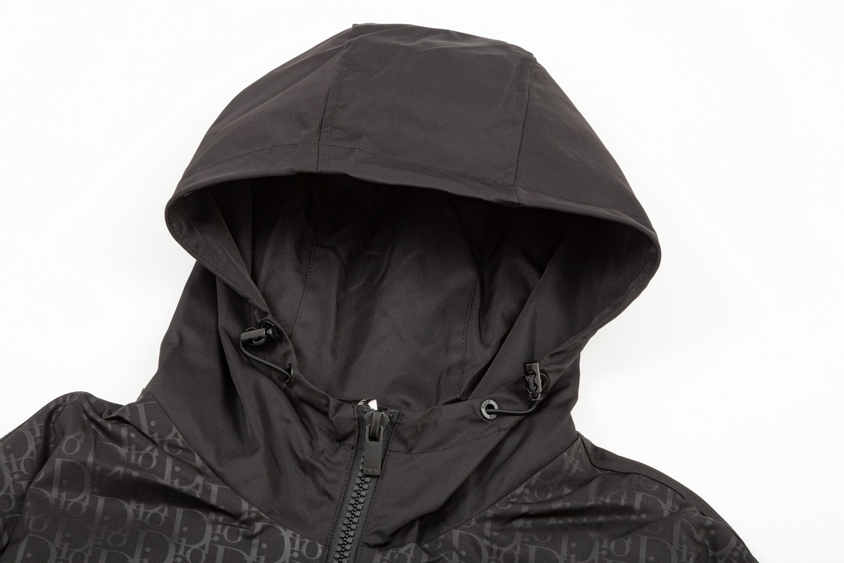 【DIOR  公式旗艦店】ディオール  ジャケット着 ご好評に付き再入荷！241023