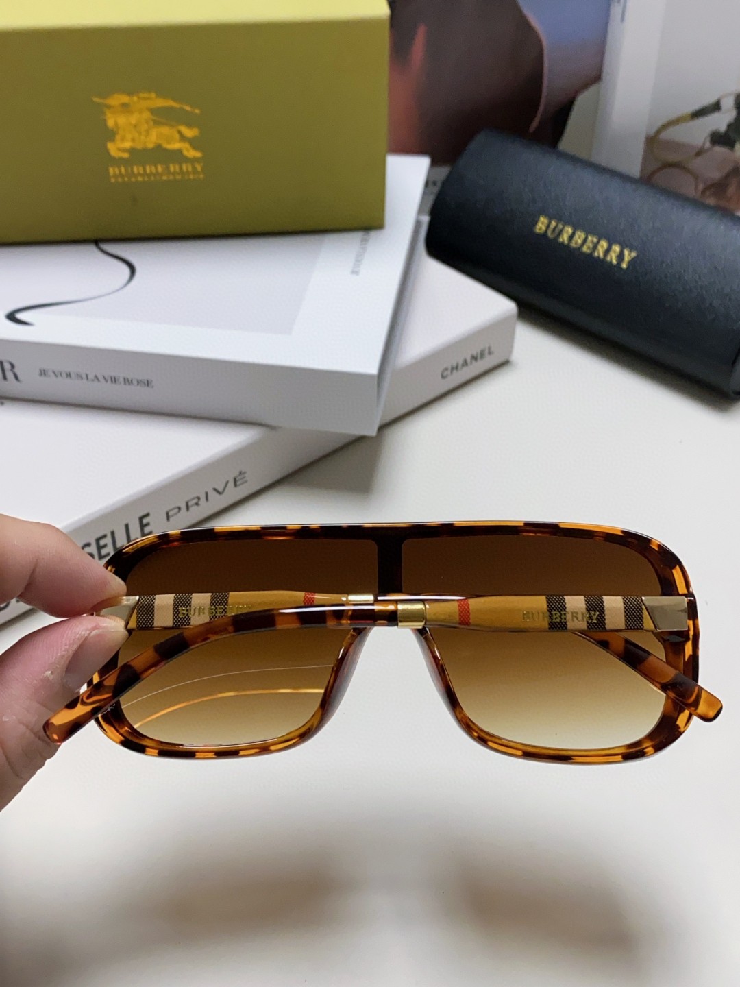 BURBERRY(バーバリー) サングラス  241014