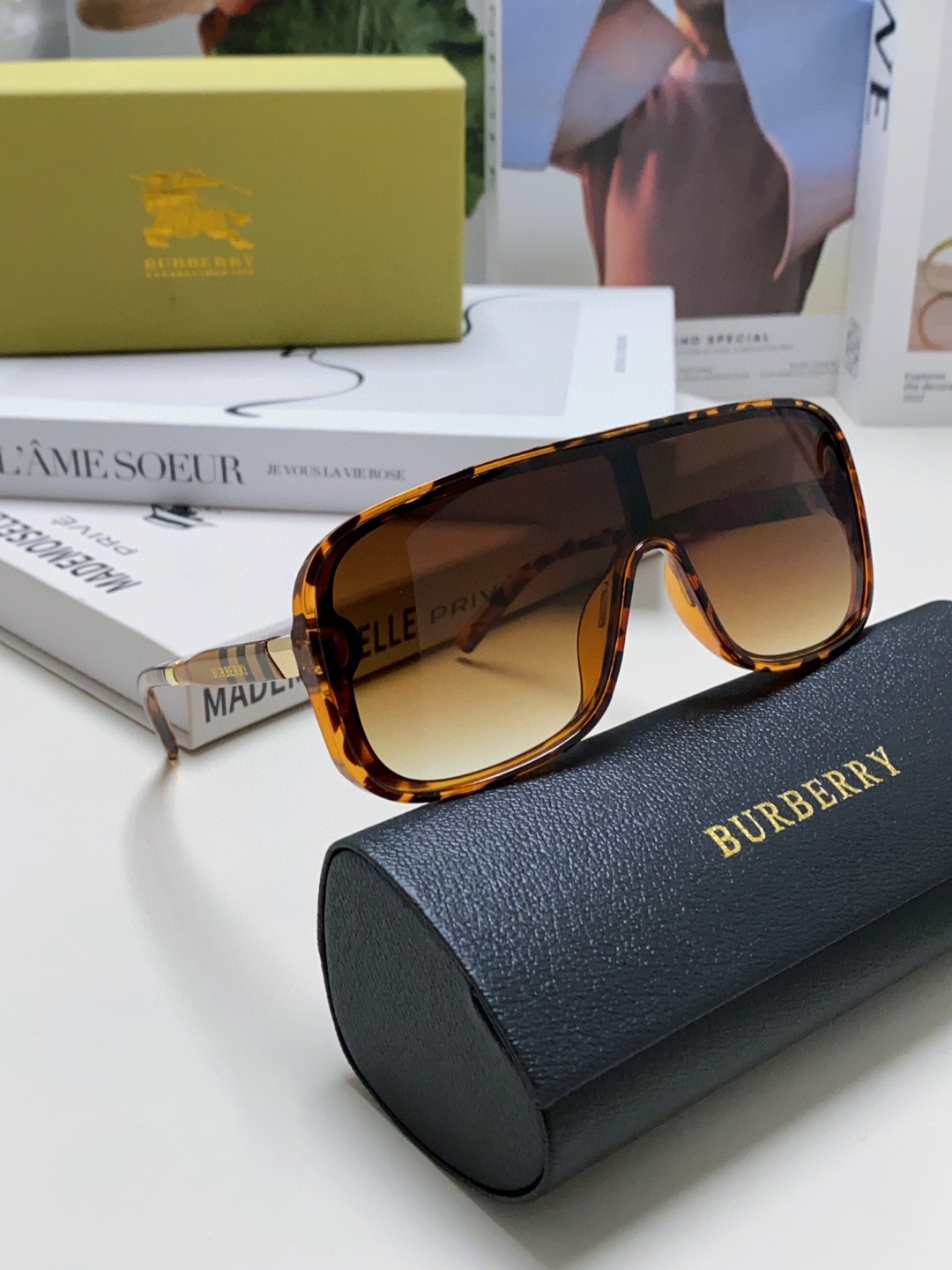 BURBERRY(バーバリー) サングラス  241014