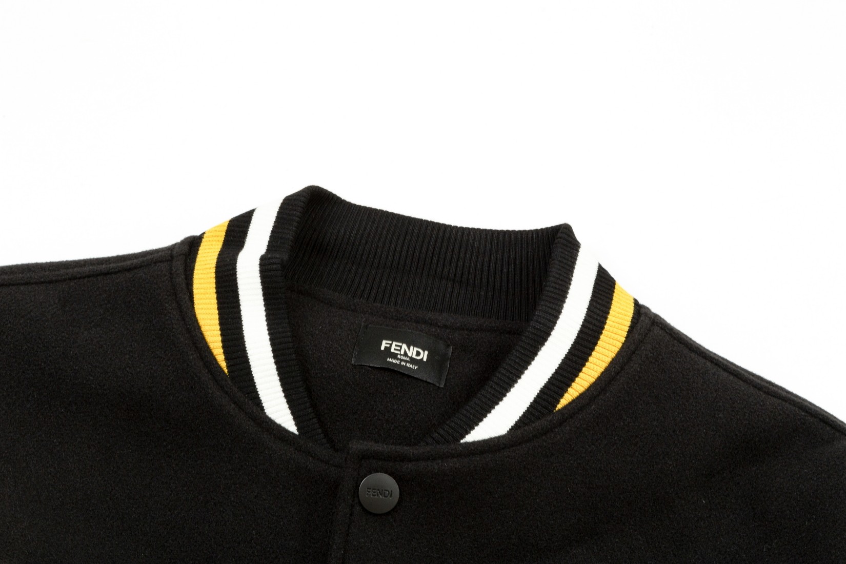 【FENDI 公式旗艦店】フェンディ  ジャケット着 ご好評に付き再入荷！241021