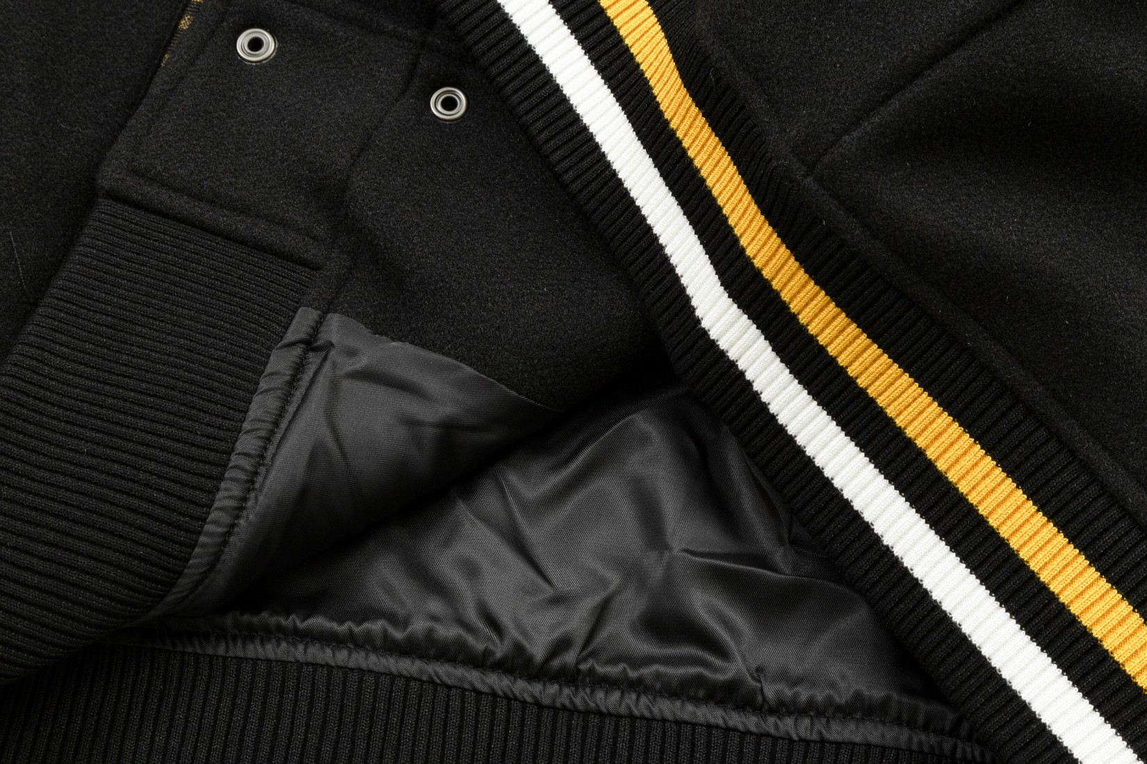 【FENDI 公式旗艦店】フェンディ  ジャケット着 ご好評に付き再入荷！241021