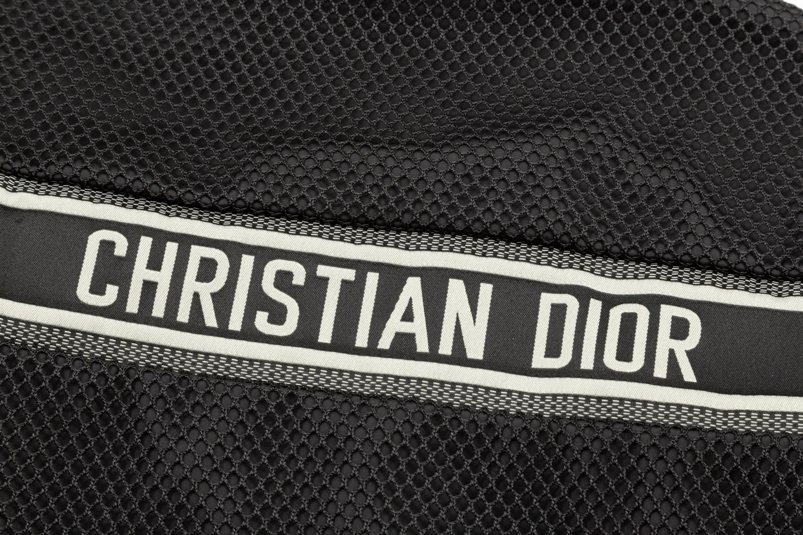 【DIOR  公式旗艦店】ディオール  ジャケット着 ご好評に付き再入荷！241023