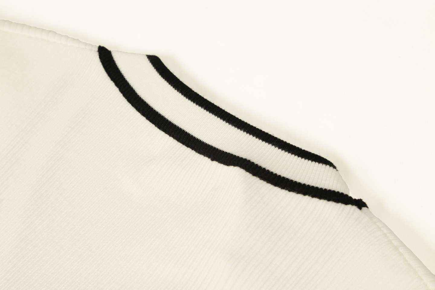 【CHANEL  公式旗艦店】シャネル  セーター好評に付き再入荷！ 241101