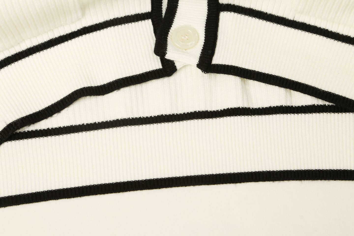 【CHANEL  公式旗艦店】シャネル  セーター好評に付き再入荷！ 241101