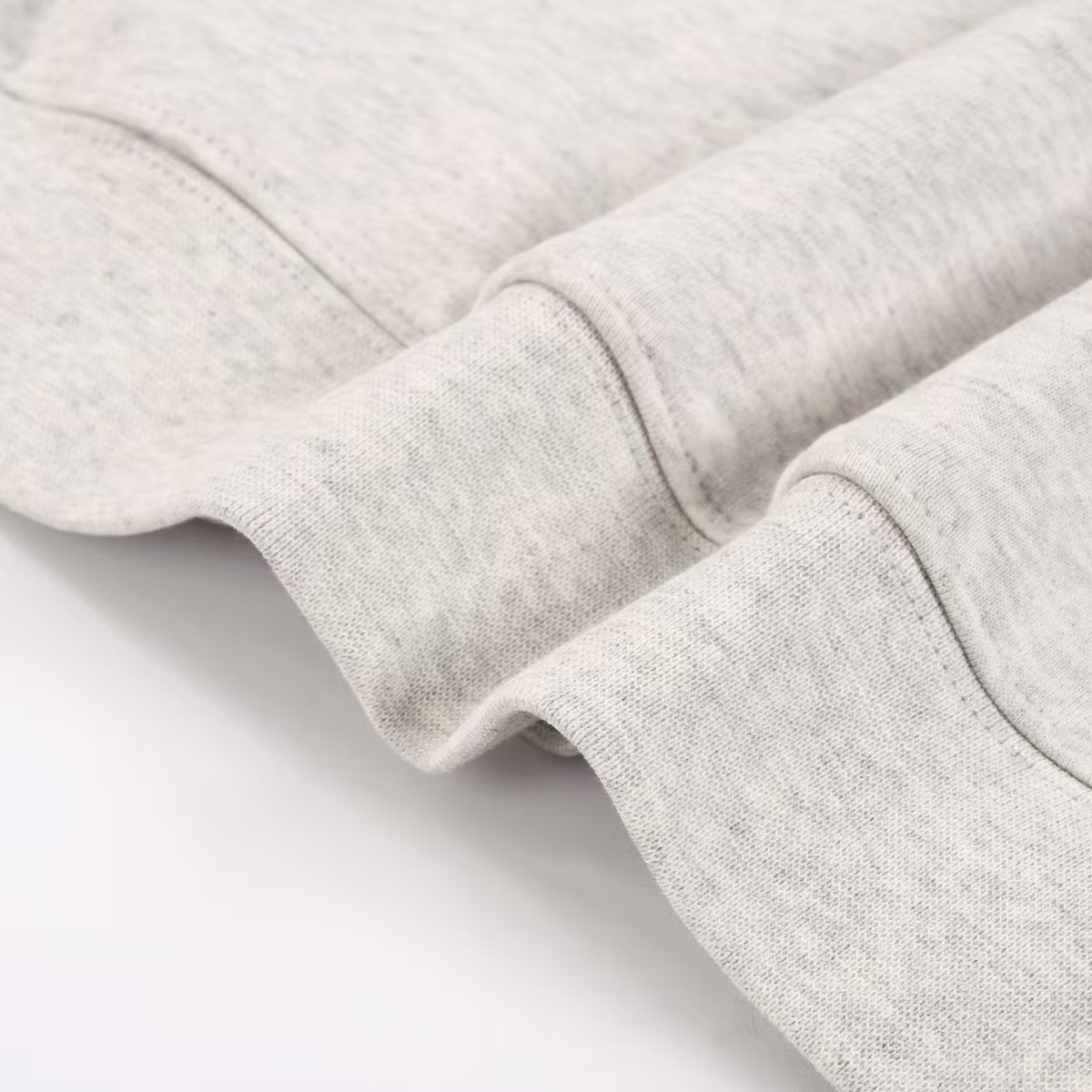 【FENDI 公式旗艦店】 フェンディ 丸首の衛衣   スウェットご好評に付き再入荷   241114